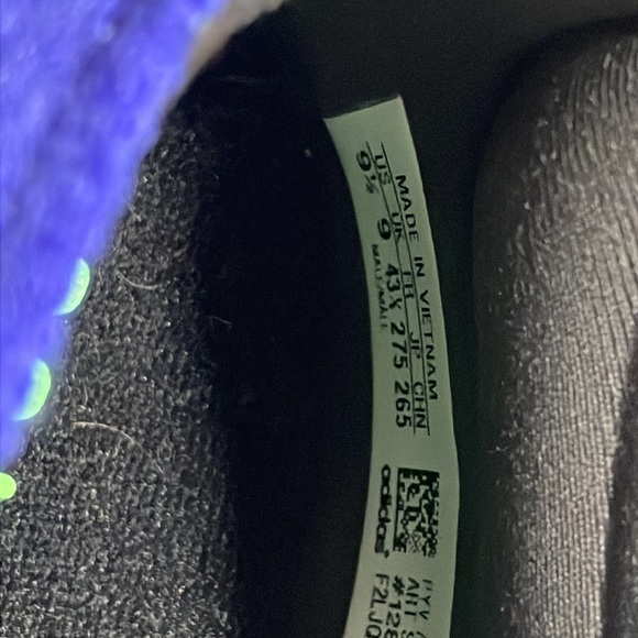 Adidas Ultraboost 21 size 9.5 - Picture 5 of 6